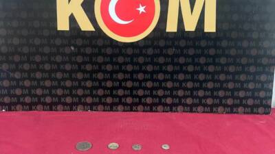 Yozgat'ın Sarıkaya ilçesinde tarihi eser niteliğinde olduğu değerlendirilen 8 sikke