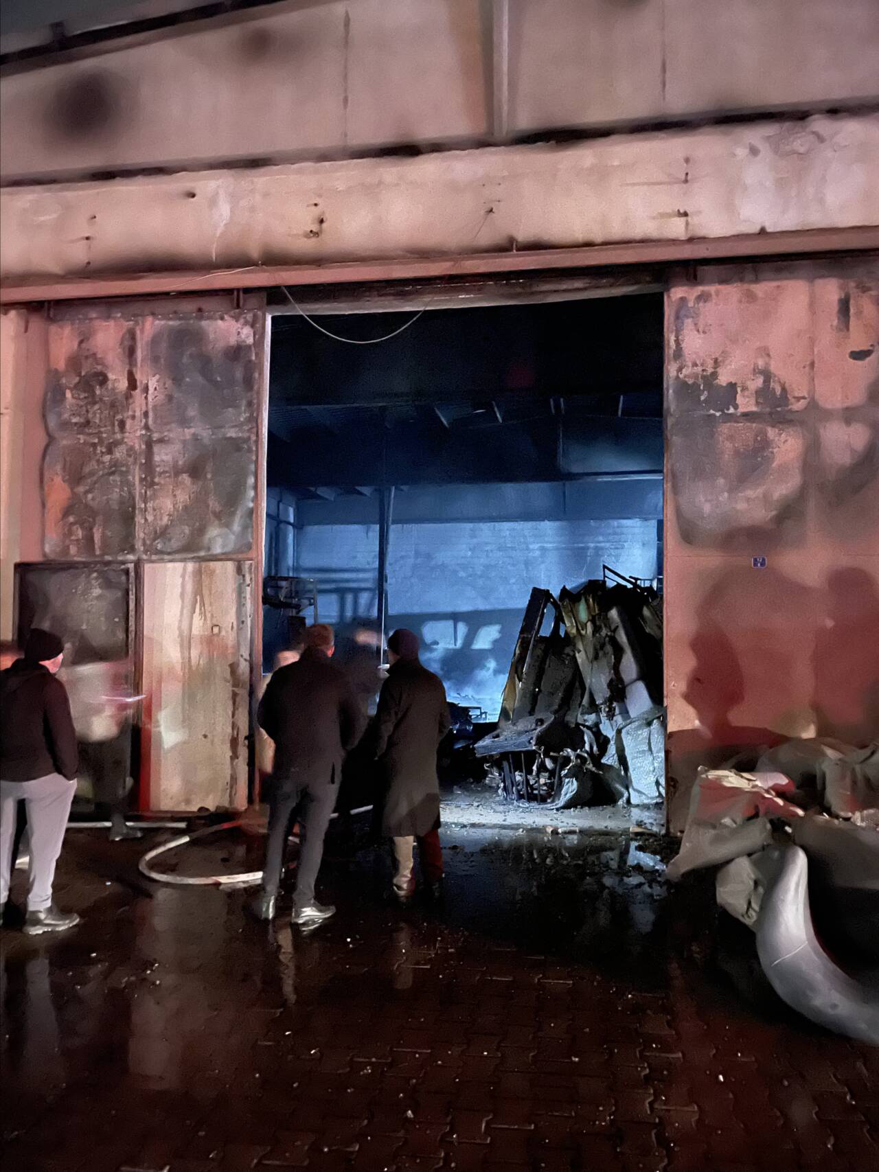 Kayseri'nin Melikgazi ilçesinde, mobilya fabrikasında çıkan yangın itfaiye ekiplerince söndürüldü.