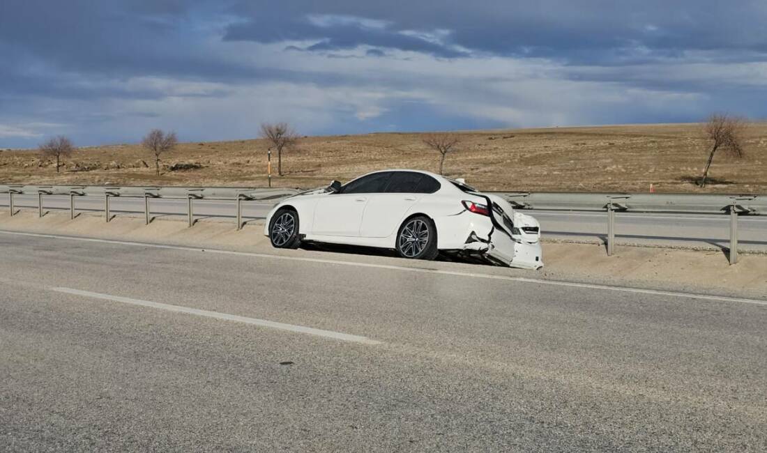 Konya'nın Kulu ilçesinde aniden etkili olan dolu nedeniyle meydana gelen