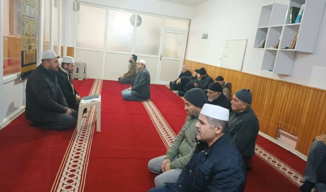 Ağaçören’de yeni yılın ilk günü, camide düzenlenen anlamlı programla manevi