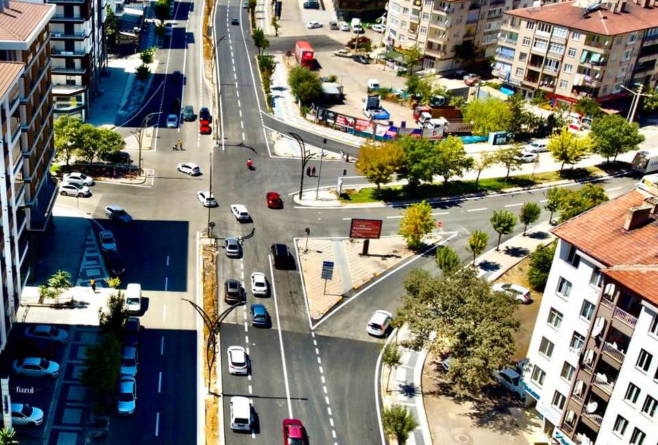 Aksaray Belediyesi, son 7 yılda şehir genelinde yürüttüğü üstyapı çalışmalarıyla