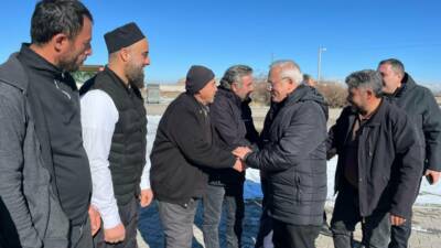 Aksaray Valisi Mehmet Ali Kumbuzoğlu, Ataköy’ü ziyaret ederek mahalle sakinleriyle