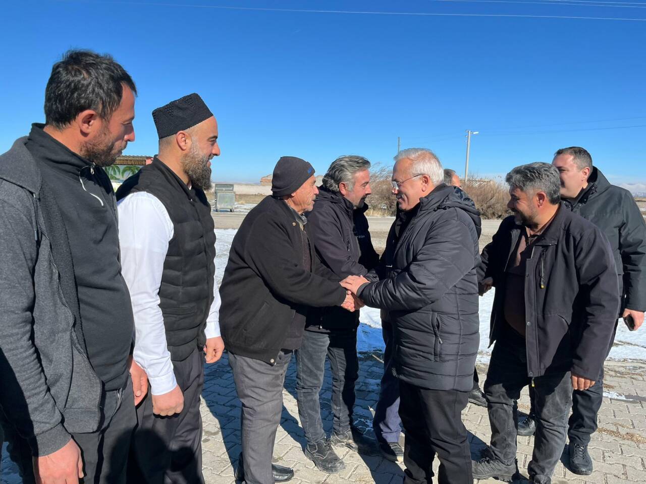 Aksaray Valisi Mehmet Ali Kumbuzoğlu, Ataköy’ü ziyaret ederek mahalle sakinleriyle