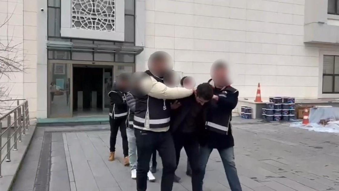 Ankara’da il Emniyet Müdürlüğü ekipleri tarafından esnaftan haraç isteyip, iş