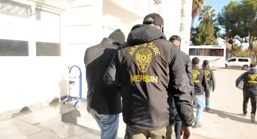  İçişleri Bakanı Ali Yerlikaya yaptığı açıklamasında, "Mersin’de ‘Change Araç’ çetesine