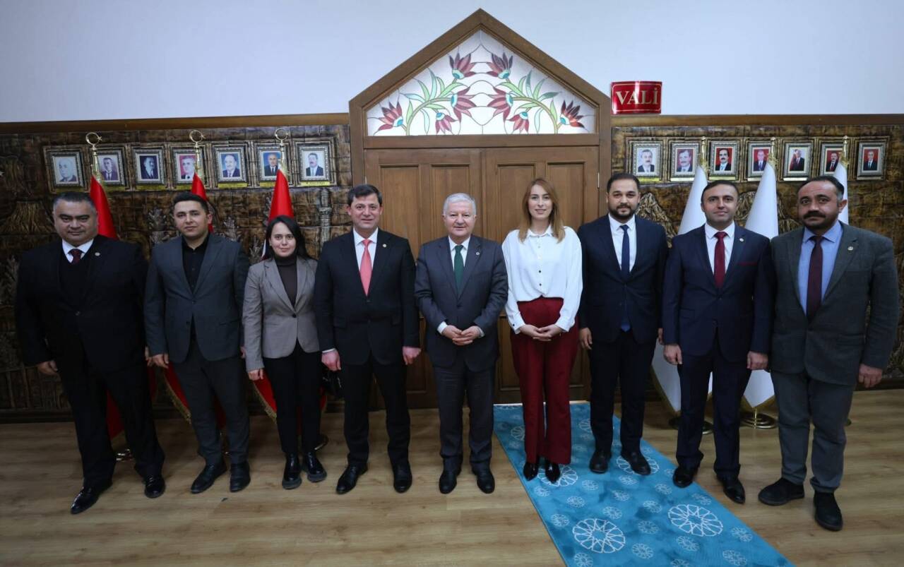 Aksaray Baro yönetimi, Aksaray Valisi Murat Duru’ya hayırlı olsun ziyaretinde