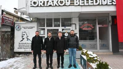 Aksaray Belediye Başkanı Evren Dinçer, Ortaköy Belediye Başkanı Ahmet Koyuncu’yu