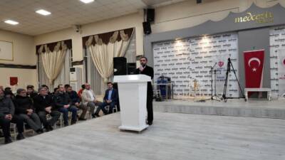 Eskil İlçe Müftüsü Seyit Böğet’in daveti üzerine ilçeye gelen İlahiyatçı