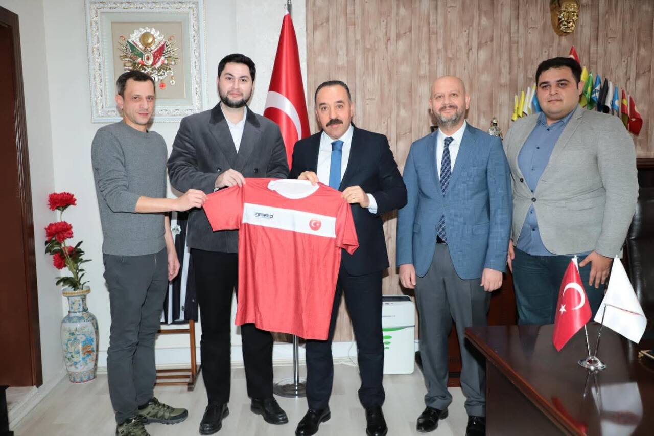 Türkiye ESpor Federasyonu yöneticileri, Aksaray Gençlik Spor İl Müdürlüğüne gerçekleştirdiği