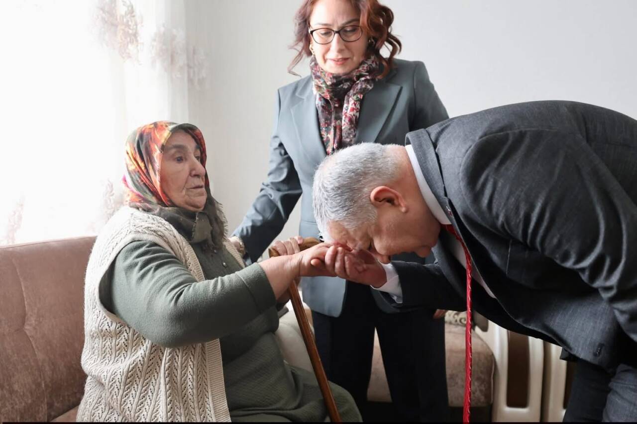 Aksaray Valisi Murat Duru, göreve başlar başlamaz Selime’de şehit Hasan