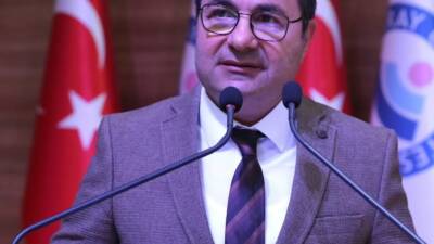 MHP’nin geçmiş dönem Aksaray İl Başkanı Op. Dr. Rıfkı Karabatak,