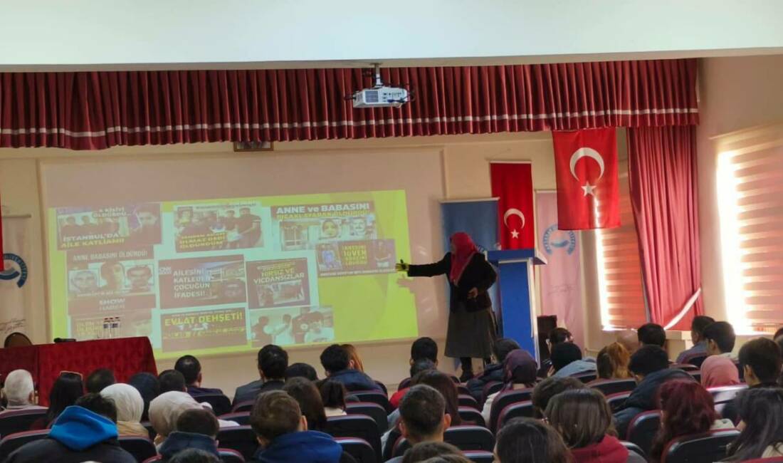 ASÜ Ortaköy Meslek Yüksekokulu’nda düzenlenen konferansta Dr. Öğr. Üyesi Suzan