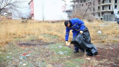Aksaray Belediyesi, olumsuz hava koşullarına rağmen Pınar Mahalle genelinde ortak