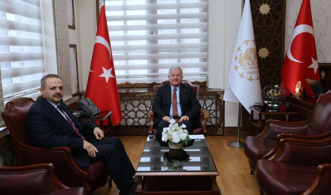 Aksaray Üniversitesi Rektörü Prof. Dr. Alpay Arıbaş, Aksaray Valisi Murat