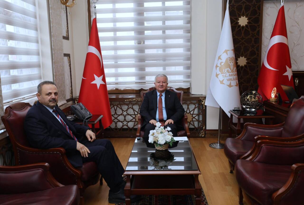 Aksaray Üniversitesi Rektörü Prof. Dr. Alpay Arıbaş, Aksaray Valisi Murat
