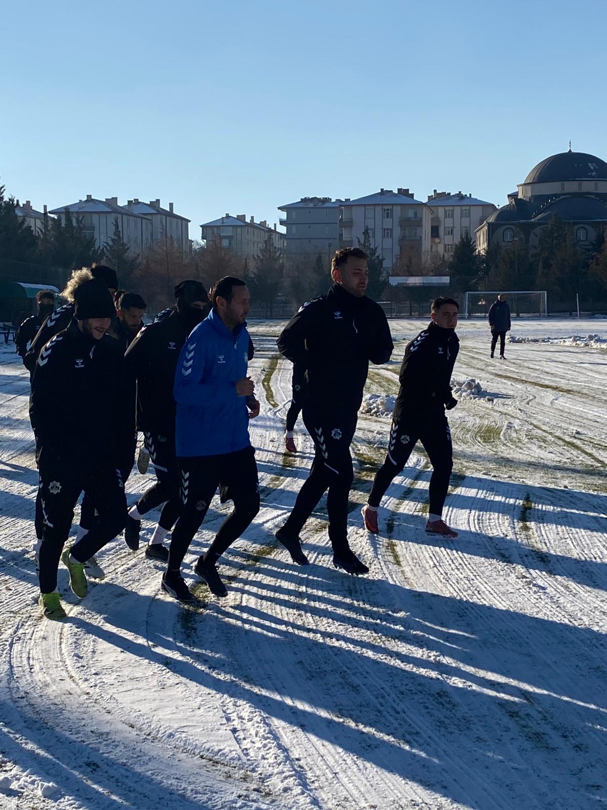 İkinci yarı hazırlıklarını Aksaray’da sürdüren Kuzeyboru 68 Aksarayspor, 4 Ocak’ta