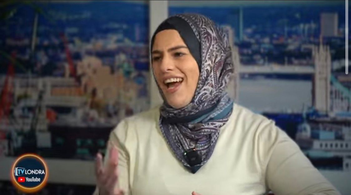 TV Londra YouTube’daki Göç Hikâyeleri programında Kate, Müslüman oluşunu ve