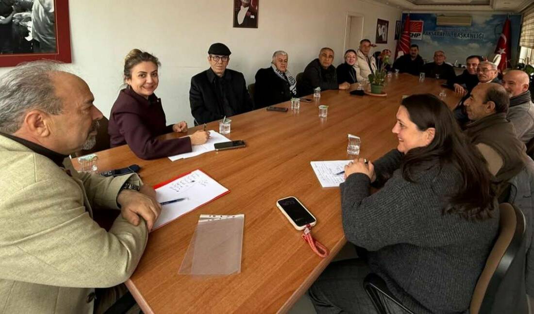 CHP Aksaray İl ve Merkez İlçe yönetimi, parti binasında belde