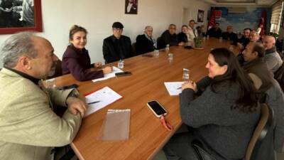 CHP Aksaray İl ve Merkez İlçe yönetimi, parti binasında belde