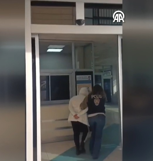 Kayseri'de İl Emniyet Müdürlüğü ekipleri tarafından haklarında çeşitli suçlardan kesinleşmiş