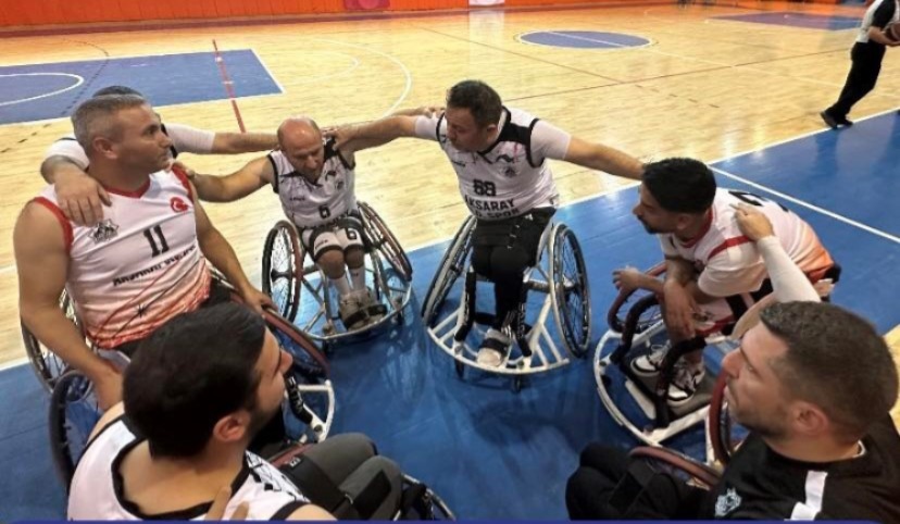 Türkiye Bedensel Engelliler Federasyonu Tekerlekli Sandalye Basketbol Ligi’nde yoluna kayıpsız