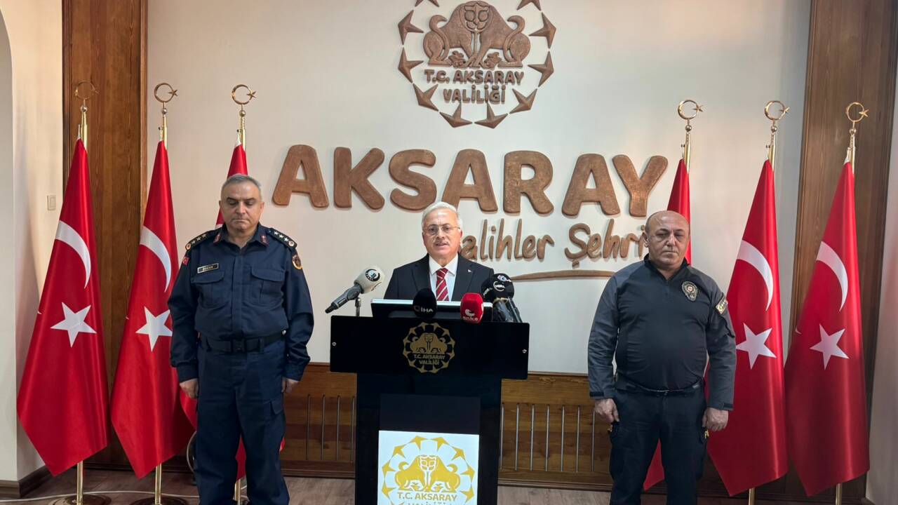 Aksaray Valisi Mehmet Ali Kumbuzoğlu, 2026’nın ilk asayiş toplantısında 2025