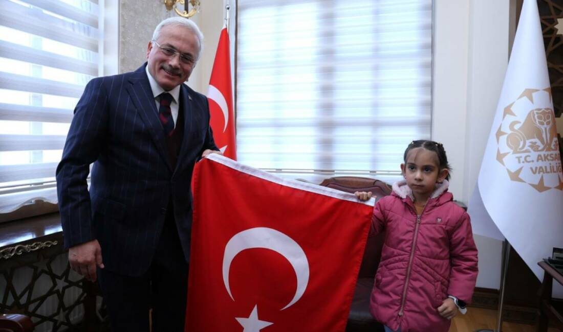 Aksaray Valisi Mehmet Ali Kumbuzoğlu, Türkiye’nin kalbini fetheden “Bayrak Kız”