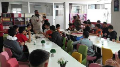 Siteler Camii’nde her cuma namazı sonrası dağıtılan sıcak çorba, soğuk