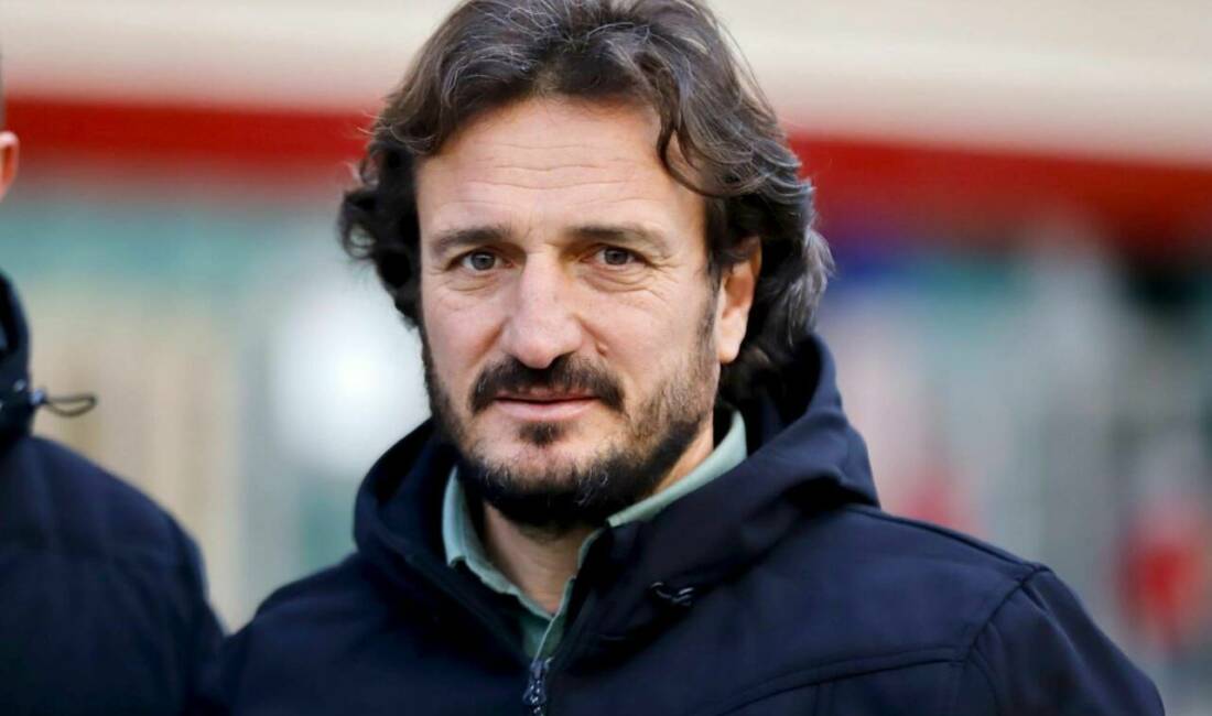Bir sezon önce 1.ligin kapısından ve şampiyonluktan olan Aksarayspor büyük