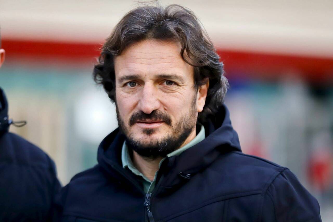 Bir sezon önce 1.ligin kapısından ve şampiyonluktan olan Aksarayspor büyük