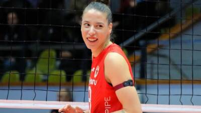 Fenerbahçe Medicana Kadın Voleybol Takımı, sezonun kalan bölümü öncesi orta