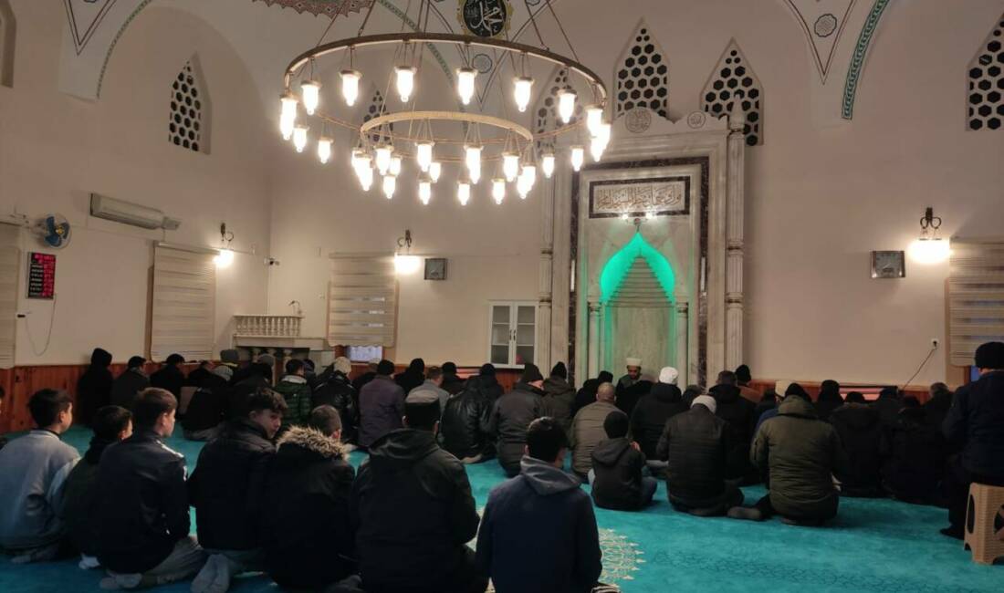 Eskil İlçe Müftüsü Seyit Böğet, “Sabah Namazı Buluşmaları” programı kapsamında