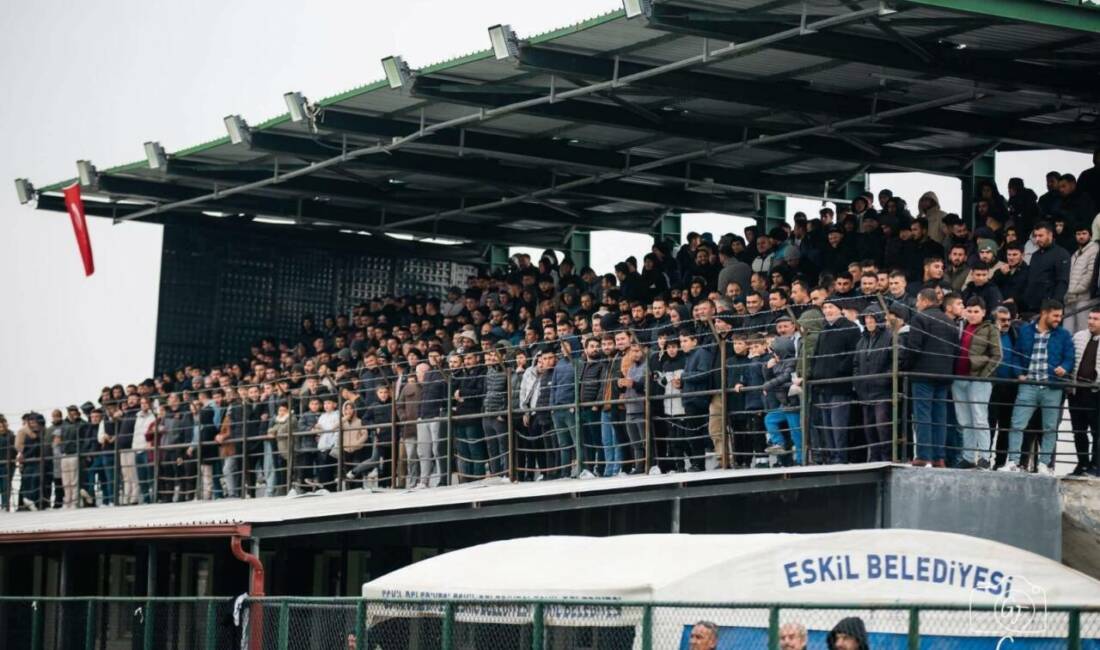 Eskil’de büyük ilgiyle takip edilen Köyler Arası Futbol Turnuvası’nda grup