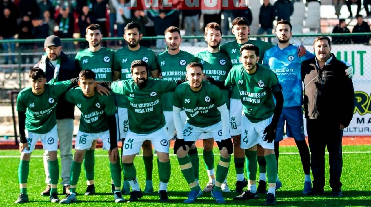 Eskil’de Köyler Arası Futbol Turnuvası’nda heyecan dolu yarı final müsabakalarının