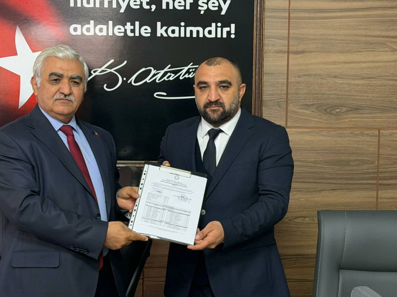 729 oyla başkan seçilen Güler, mazbatasını alarak resmen göreve başladı;