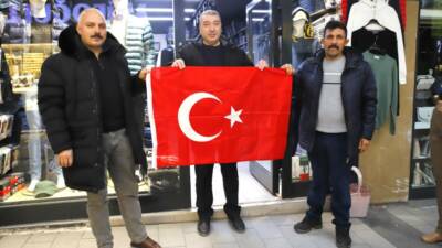 Türk Bayrağı’na yönelik gerçekleştirilen çirkin saldırının ardından Aksaray Belediyesi, milli