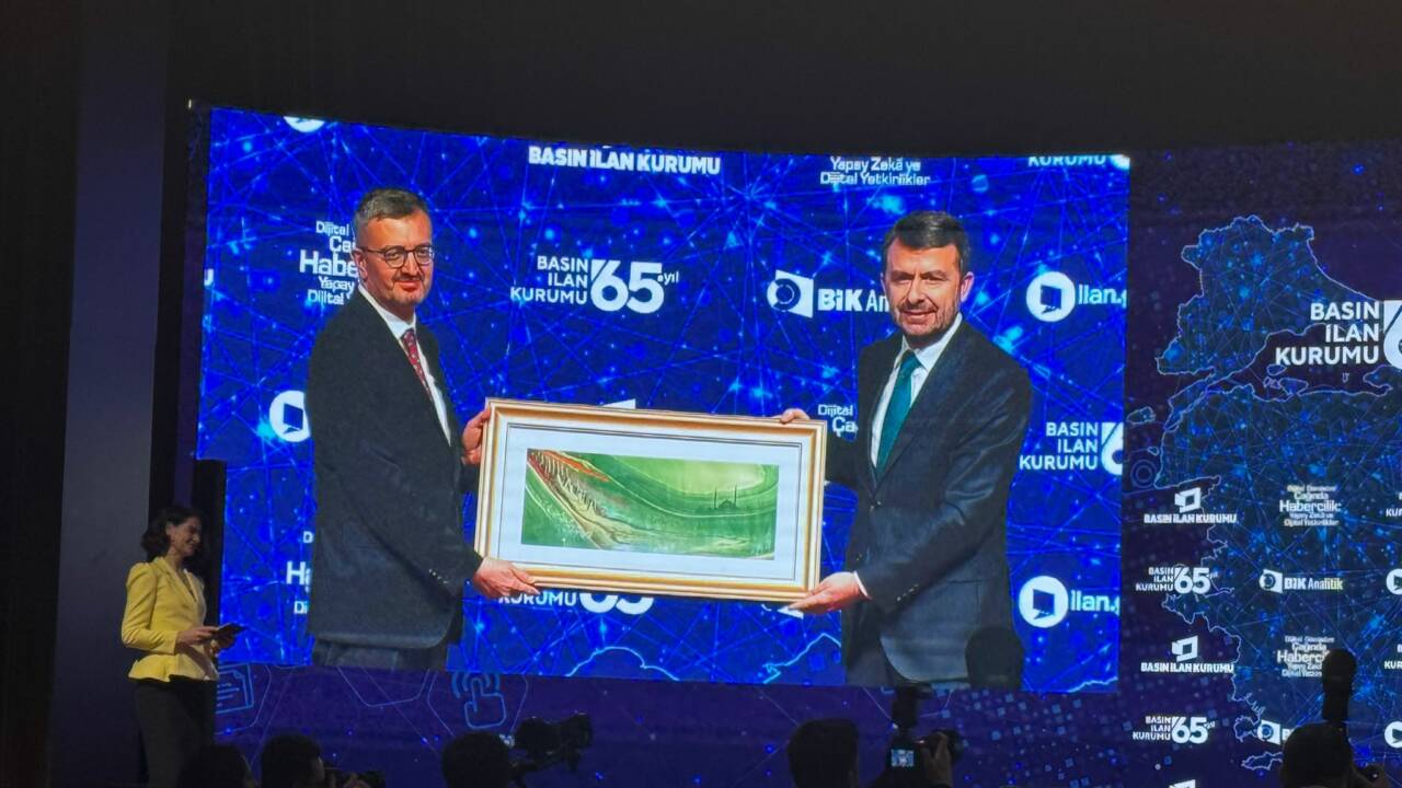 Basın İlan Kurumu’nun 65. yılı dolayısıyla İstanbul’da düzenlenen panelde, dijital