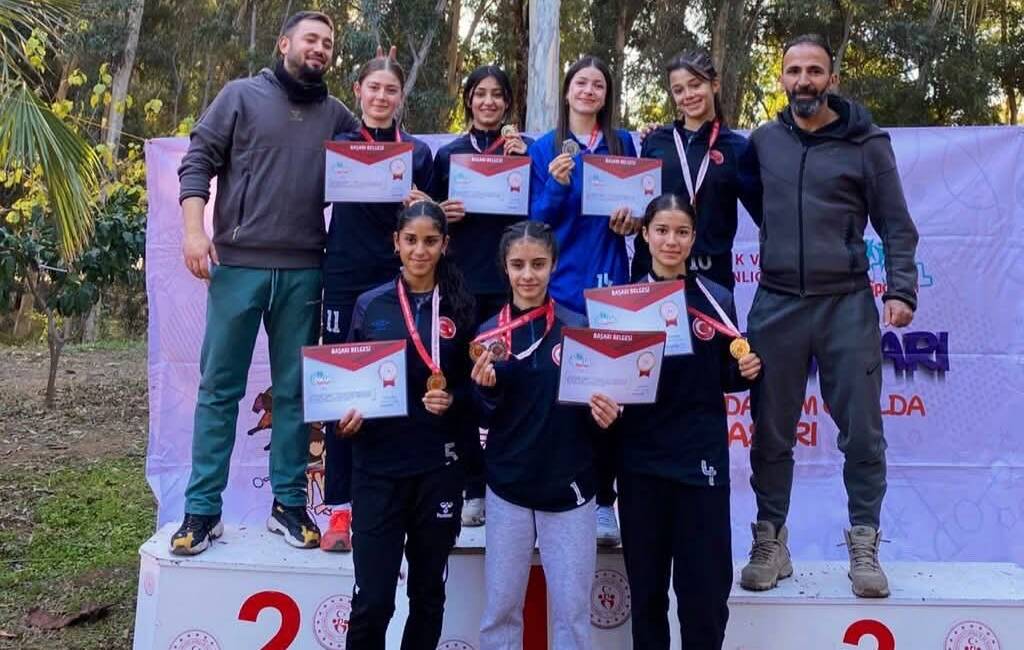 10 Ocak 2026 tarihinde Adana’da düzenlenen okul sporları kros müsabakalarında