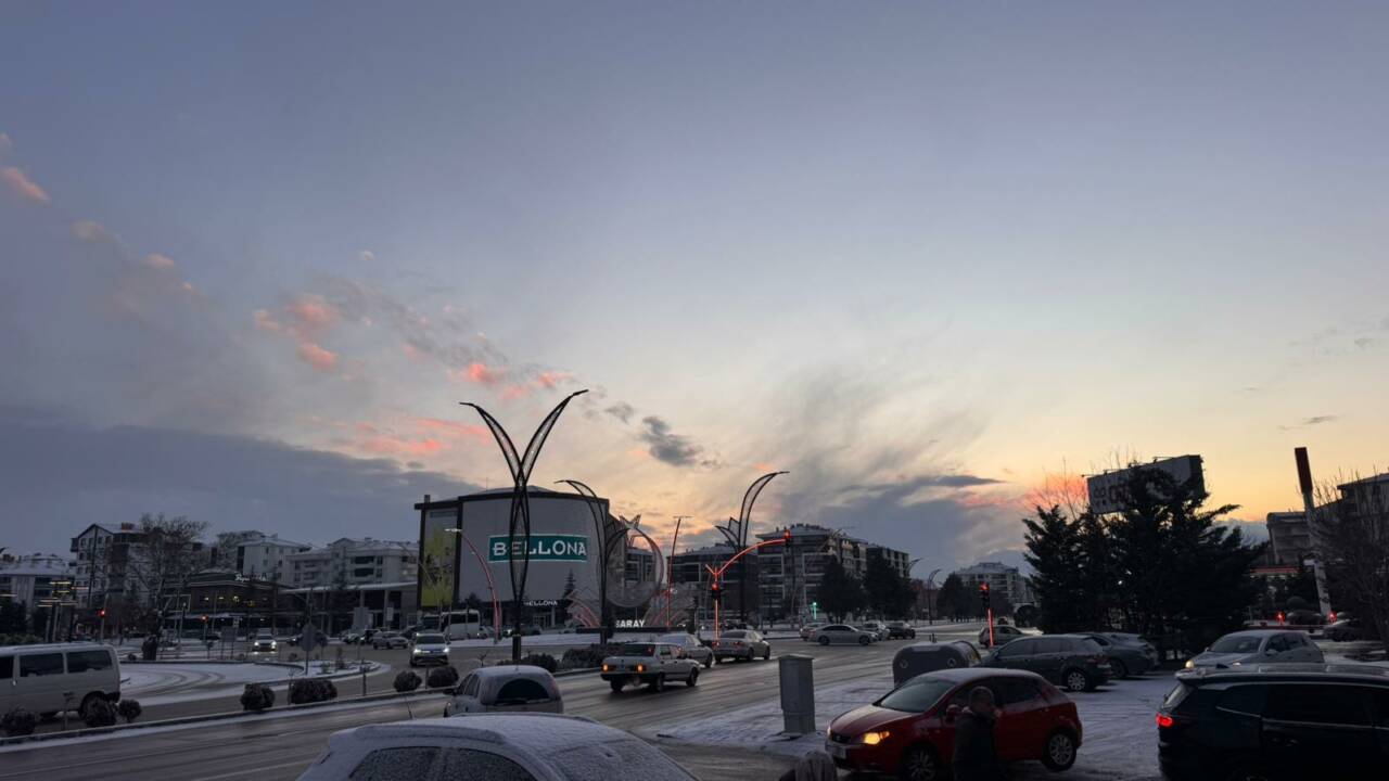 Meteoroloji tahminlerine göre Aksaray genelinde bugün parçalı ve çok bulutlu