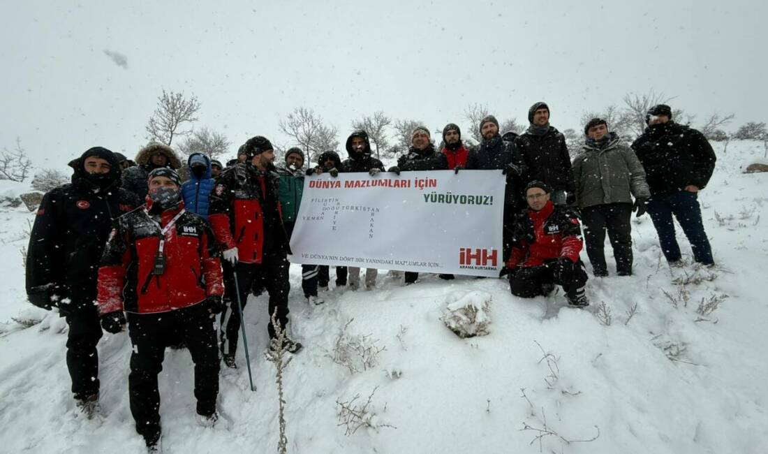 Aksaray İHH Arama Kurtarma ve Aksaray Genç İHH birimleri geleneksel