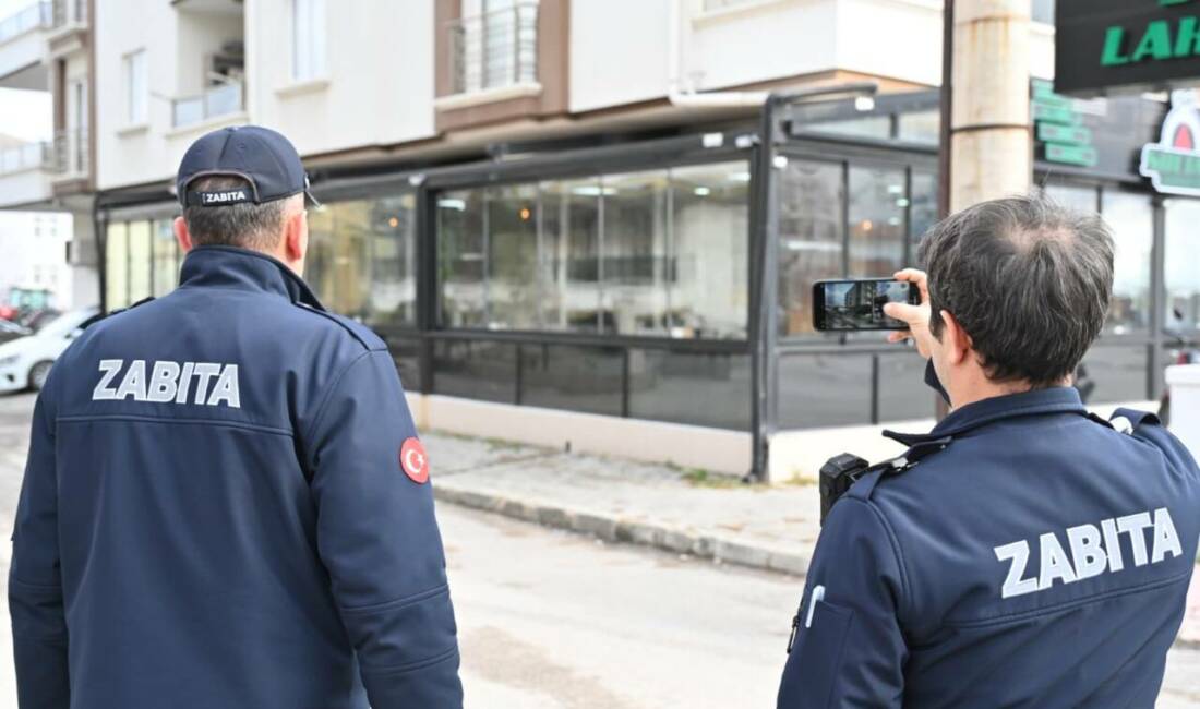 Zabıta Müdürlüğü ekipleri, şehir genelinde izinsiz olarak yapılan tente ve