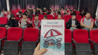 Gülağaç Gençlik Merkezi tarafından Şehit Abdullah Satılmış Ortaokulu’nda düzenlenen kitap