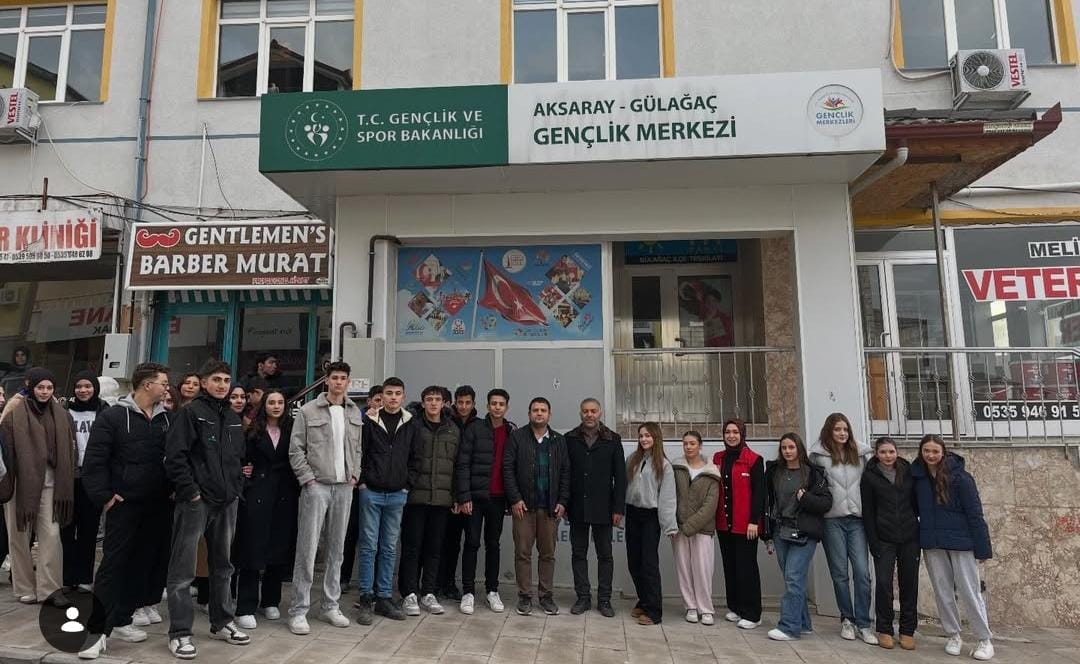 “Okullar Merkezimde” projesi kapsamında Gülağaç Gençlik Merkezi, 75. Yıl Anadolu