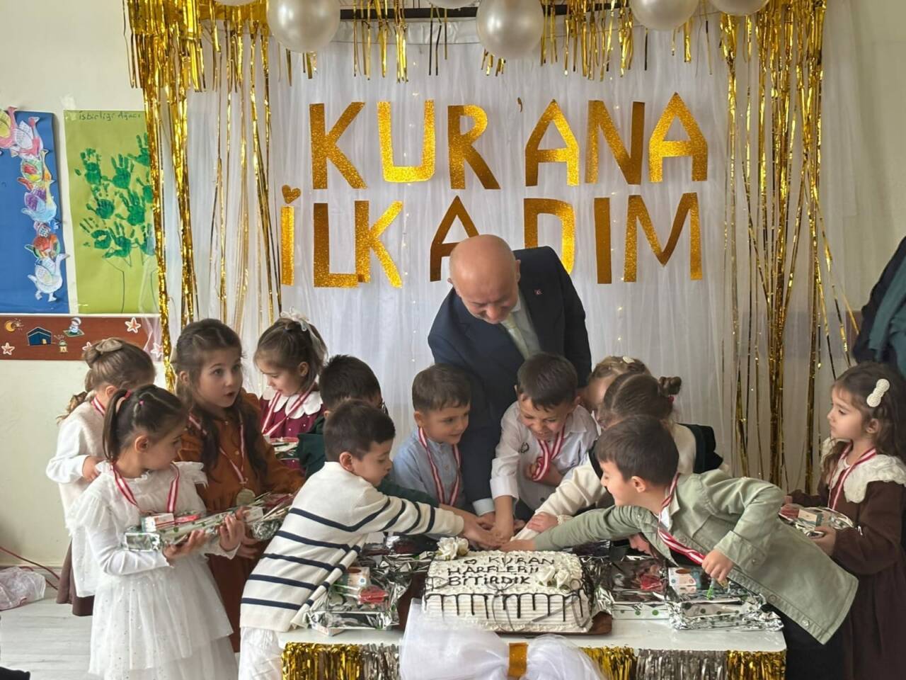 Hamidiye Hacı Ahmet Çetin 4–6 Yaş Kur’an Kursu’nda, Kur’an harflerini