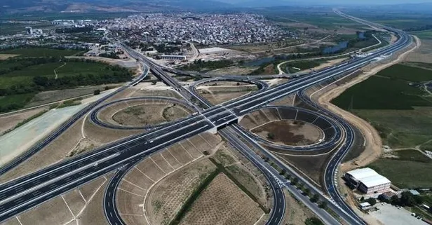 Ulaştırma ve Altyapı Bakanı Abdulkadir Uraloğlu, yaptığı açıklamasında kara yollarında