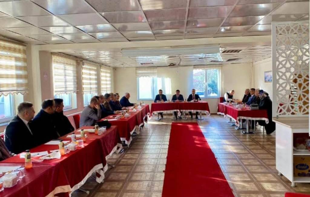 Ortaköy ilçesinde Eğitim Bölgeleri Grup Toplantısı gerçekleştirildi. Toplantıya katılan Kaymakam