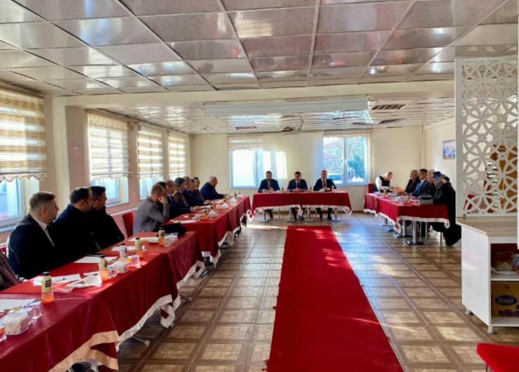 Ortaköy ilçesinde Eğitim Bölgeleri Grup Toplantısı gerçekleştirildi. Toplantıya katılan Kaymakam