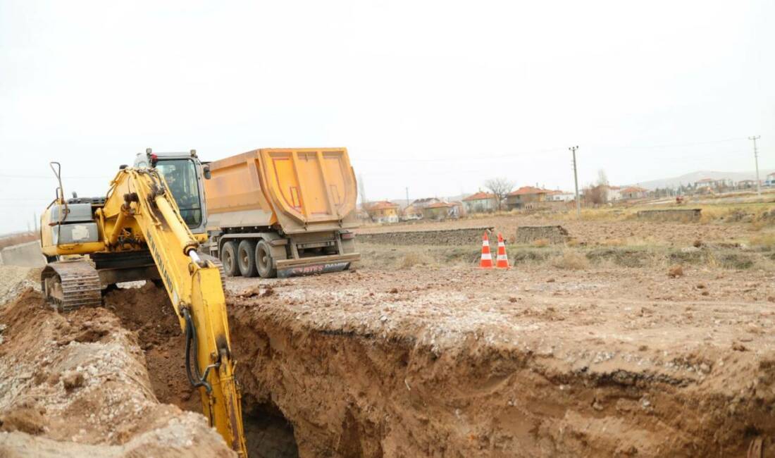 Aksaray Belediyesi, Somuncu Baba Mahallesi’nde yürüttüğü kanalizasyon şebeke hattı çalışmalarıyla
