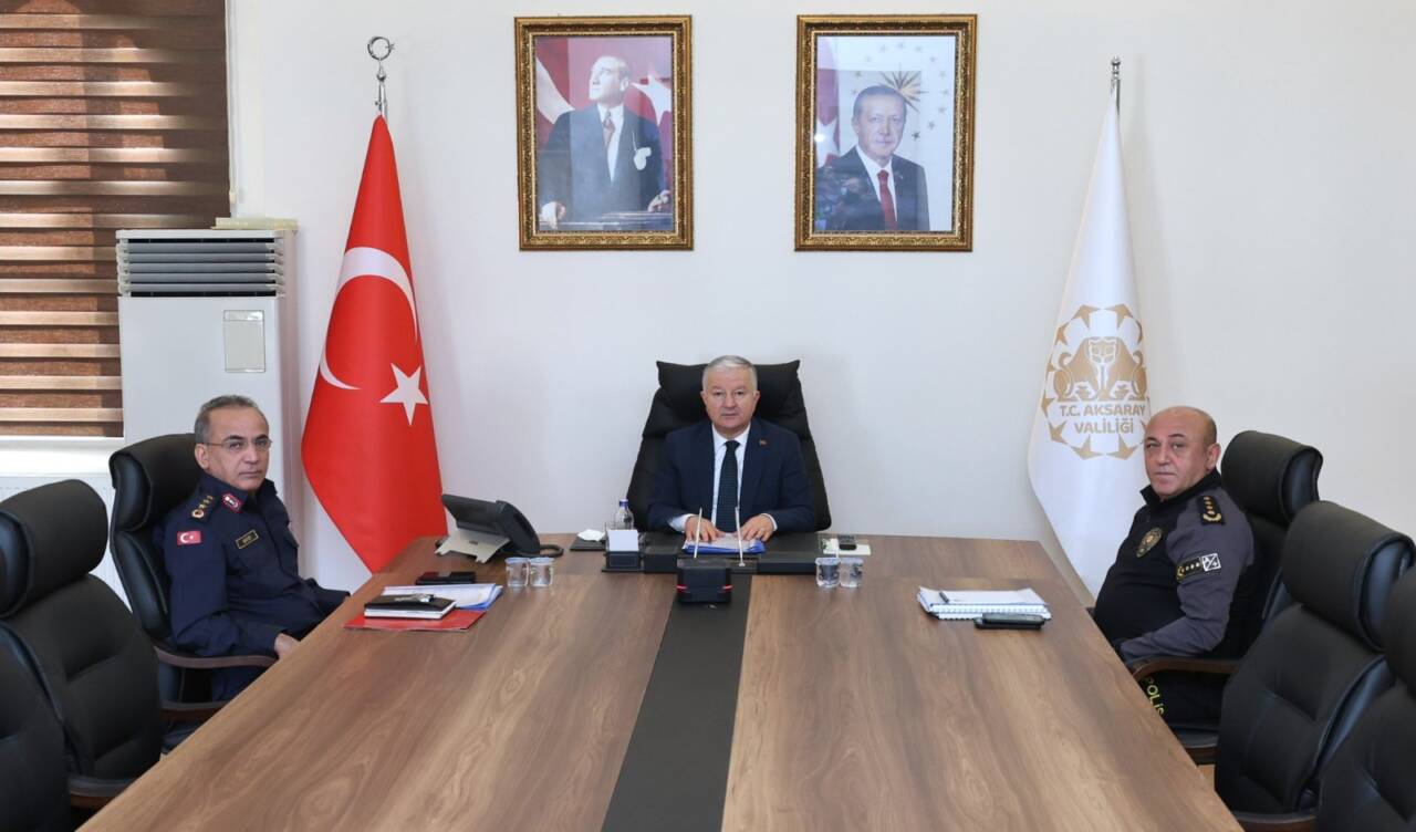 Aksaray Valisi Murat Duru, İçişleri Bakanı Ali Yerlikaya’nın başkanlığında 81