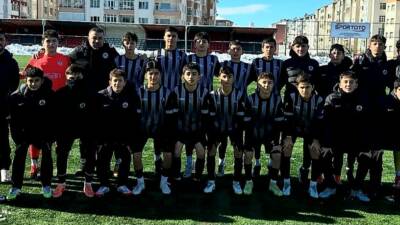 Aksaray Belediyespor Akademi U-14 takımı, oynadığı lig maçında Yozgat Bozokspor